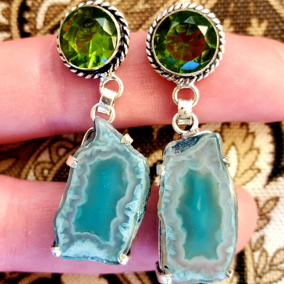 New Peridot and Agate Druzy 925 Silver Stud Earrings. - Picture 6 of 11